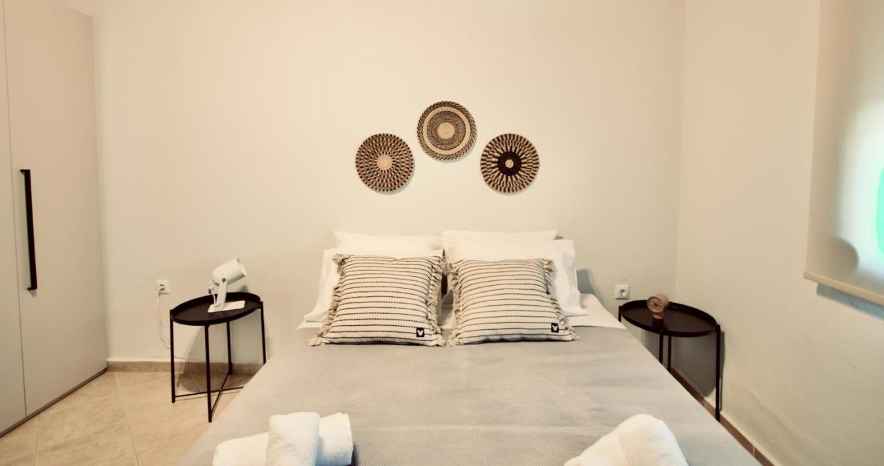 Enalio Beach House Nea Kallikrateia Bagian luar foto
