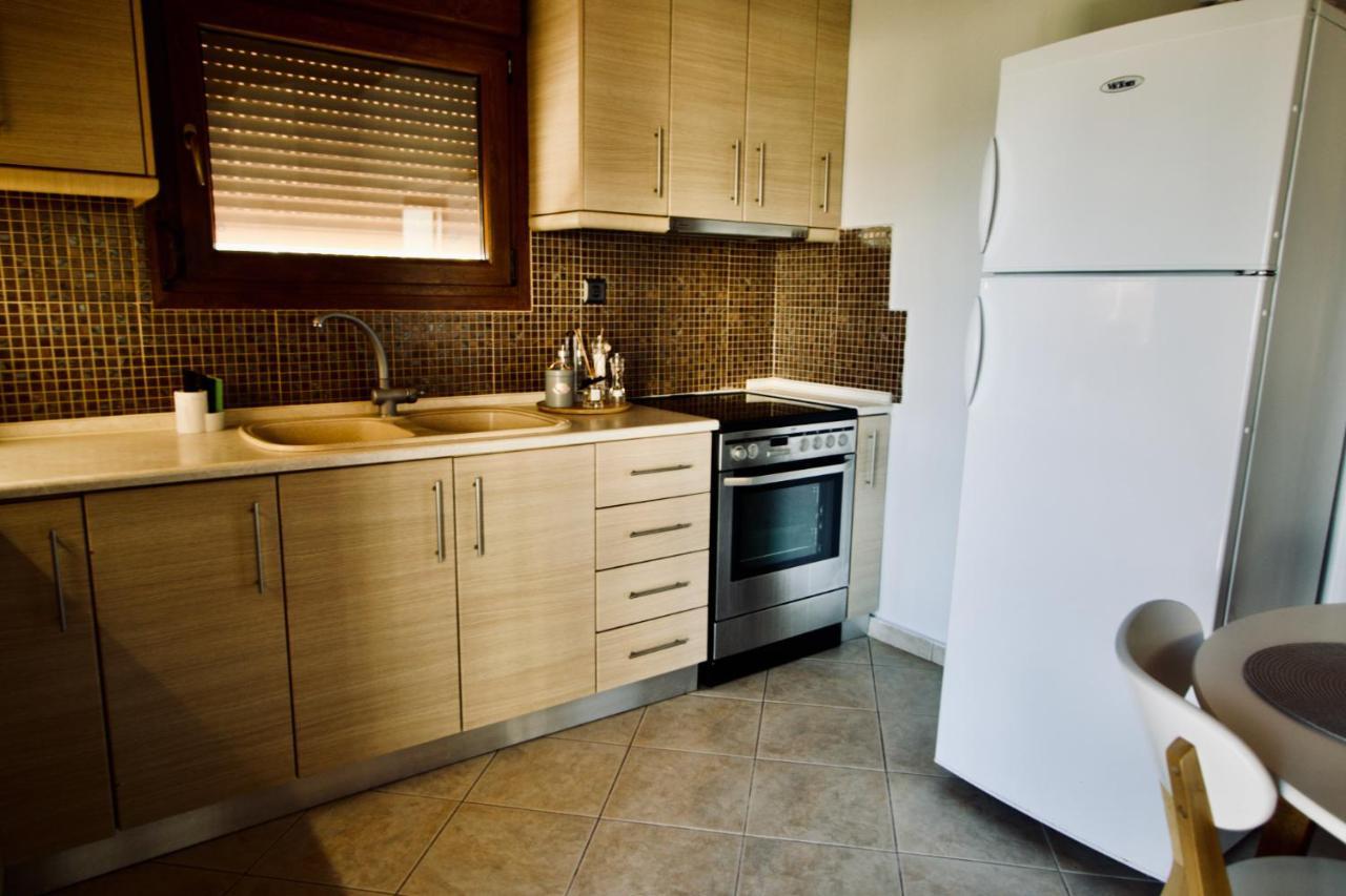 Enalio Beach House Nea Kallikrateia Bagian luar foto