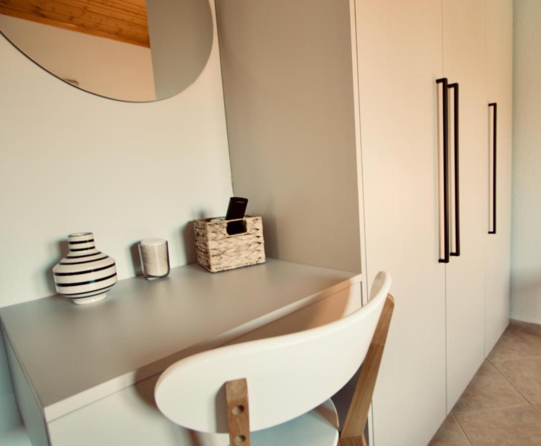Enalio Beach House Nea Kallikrateia Bagian luar foto