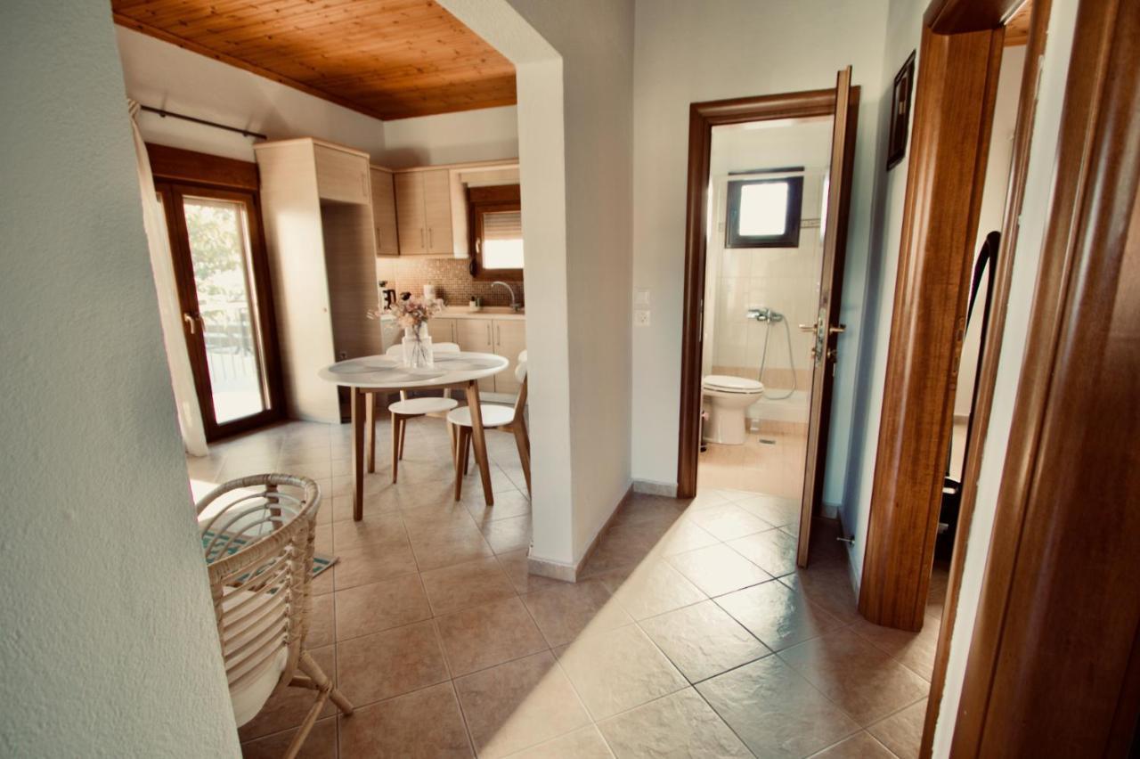 Enalio Beach House Nea Kallikrateia Bagian luar foto