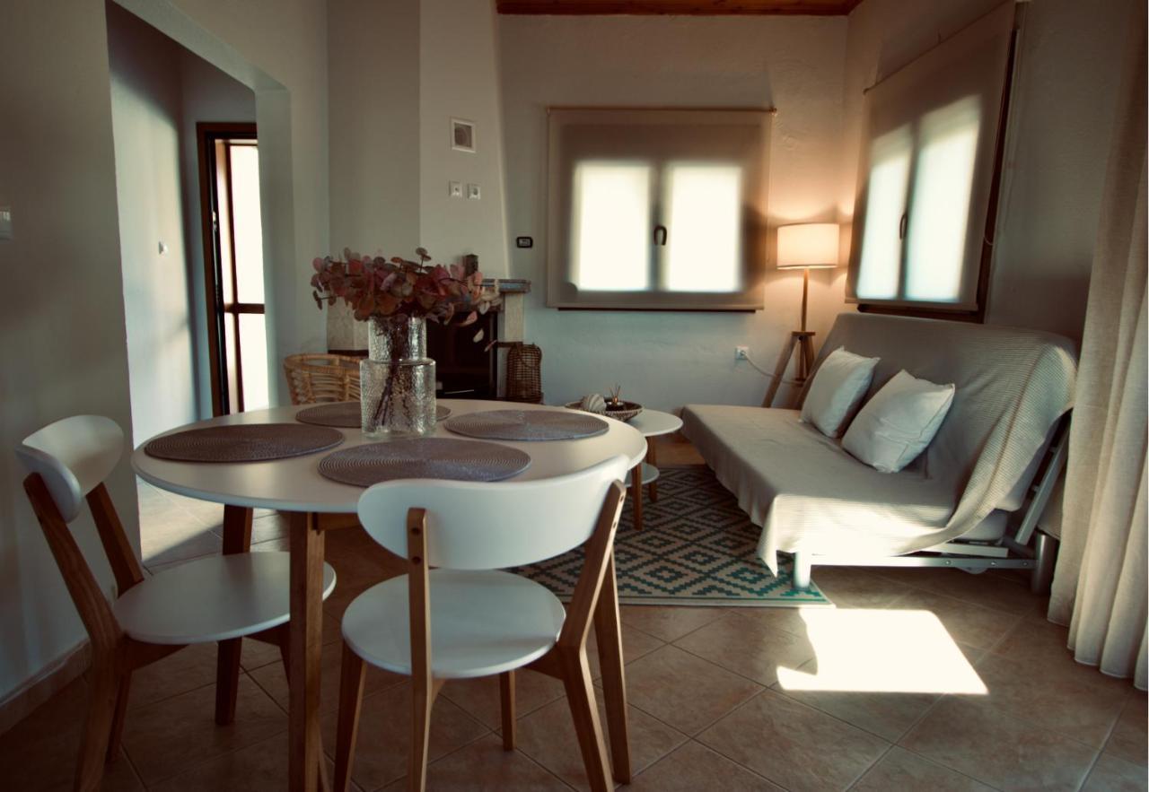 Enalio Beach House Nea Kallikrateia Bagian luar foto