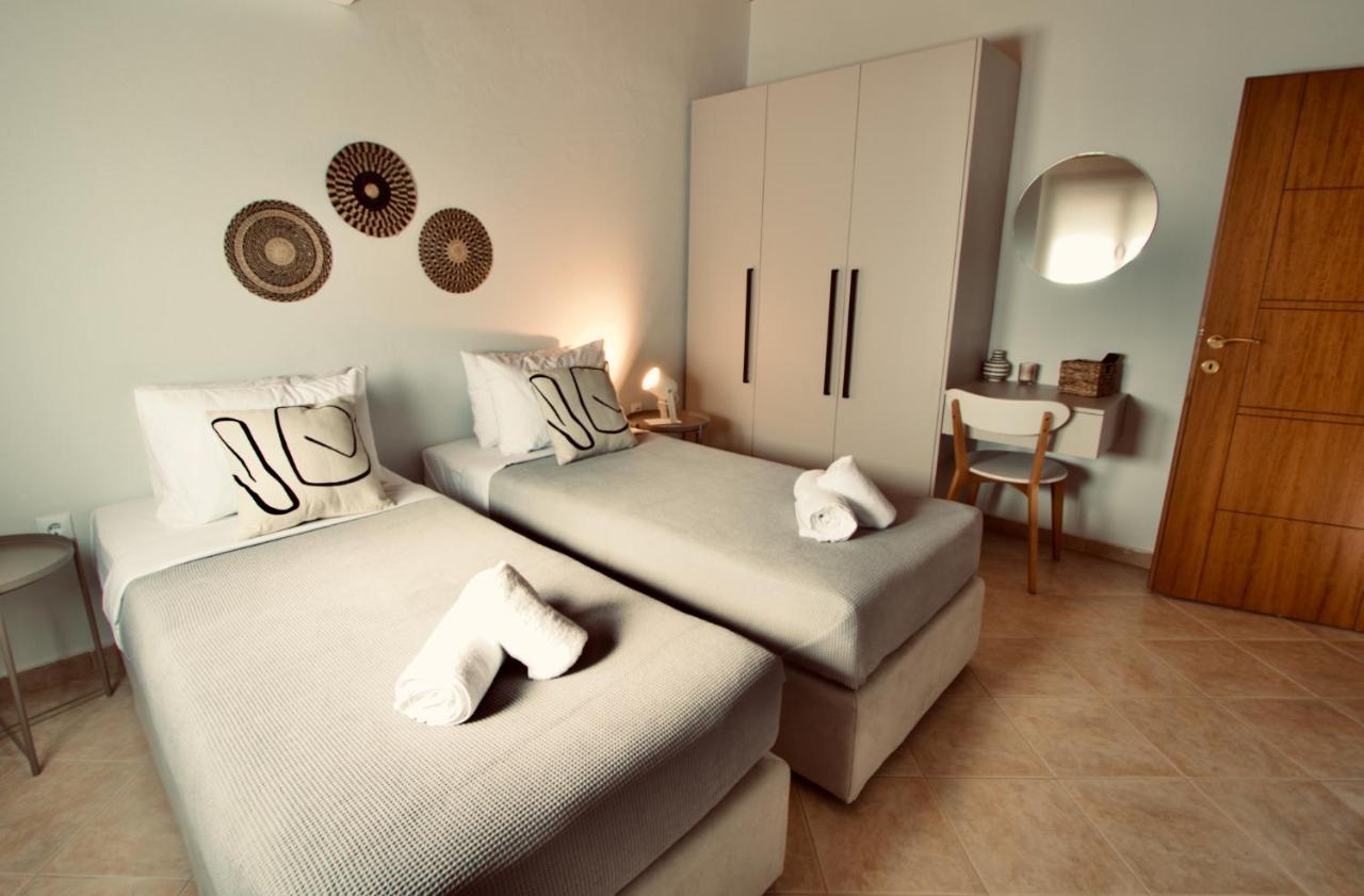 Enalio Beach House Nea Kallikrateia Bagian luar foto
