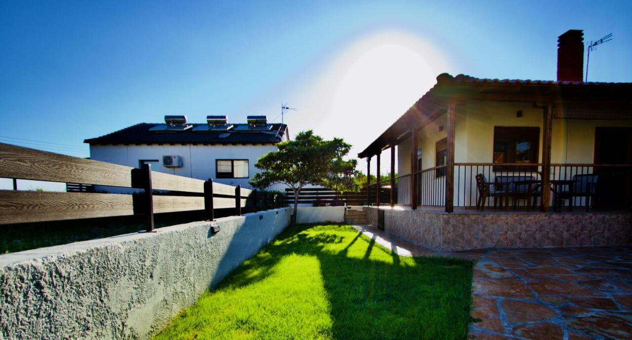 Enalio Beach House Nea Kallikrateia Bagian luar foto